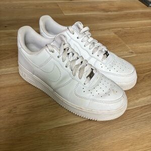 Modern Nike Air Force 1 White Low Top Sneakers Size 8 Classic Leather Streetwear